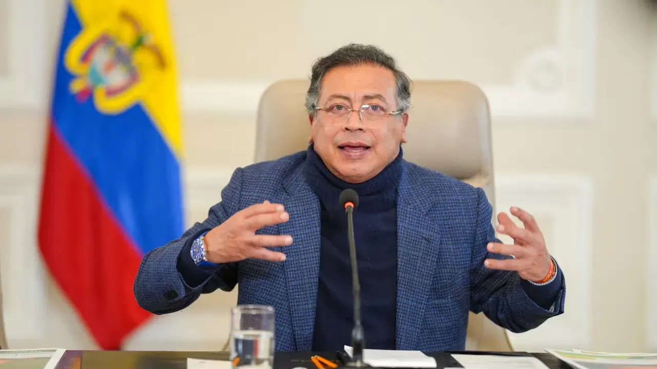 gustavo petro cirugia 11zon b5ec572178