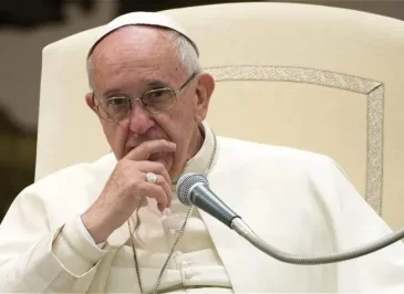 papa francisco pensando 11zon bfedde05d5